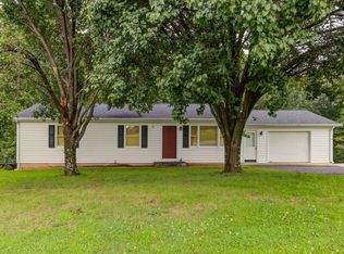 100 Brightview Ct, Goodview, VA 24095