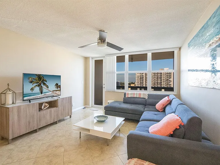 305 N Pompano Beach Blvd #1403 — Photo 10