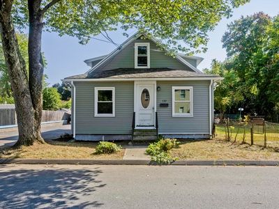 137 Bay State Rd, Chicopee, MA, 01020