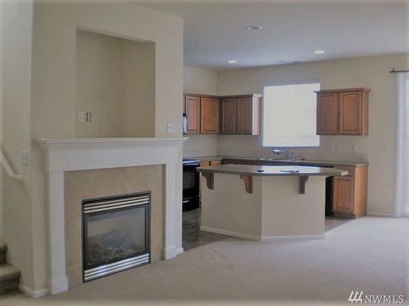 4th image of 4015 Tribute Ave E