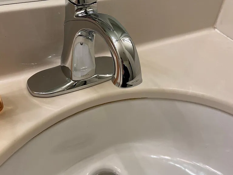 New faucet and drain in Hallway and downstairs bathrooms. Installation was done in November, 2020.