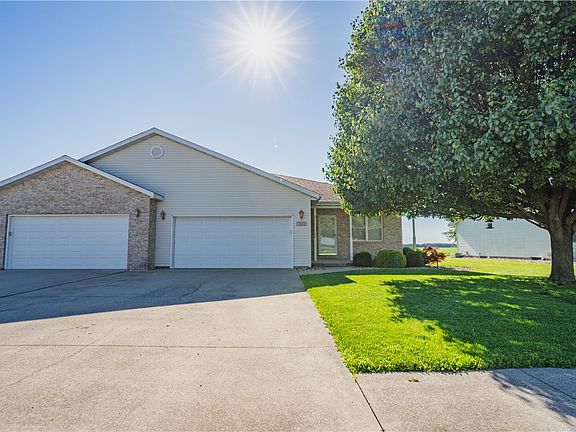 3rd image of 3022 Sugar Mill Ct
