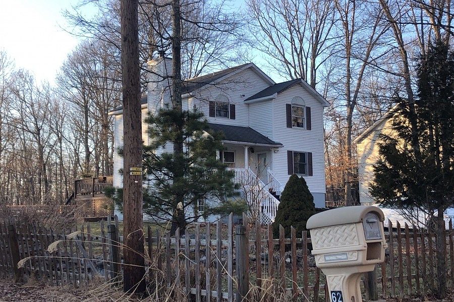 2nd image of 60 Lenape Dr