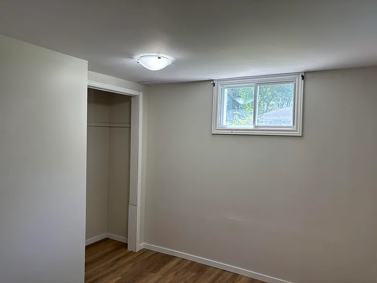 40 Barron St — Photo 8