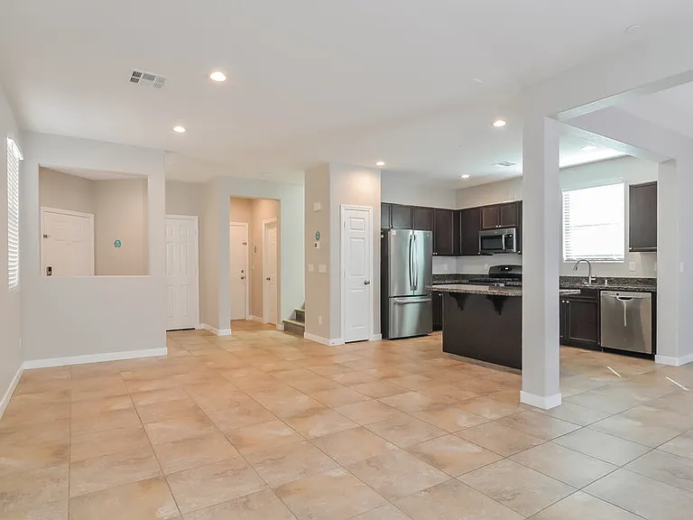 993 Pebble Lake St — Photo 8