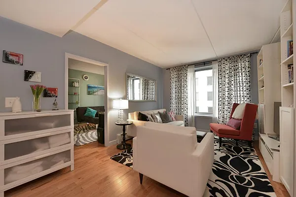 Sold by Ann Ferguson, LLC | media 2