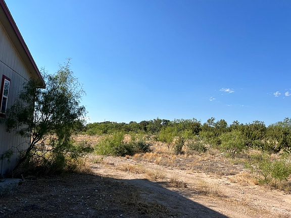 4th image of 18641 Kenley Rd