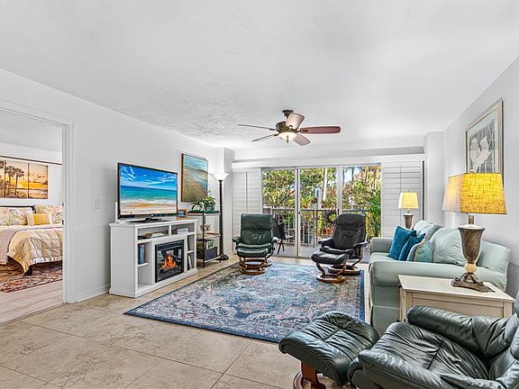 2nd image of 3 Oceans West Blvd APT 1D6