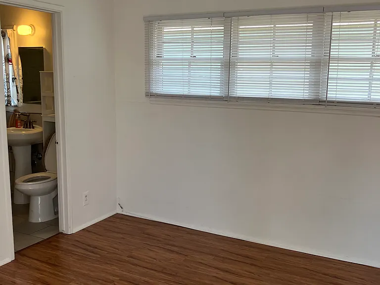 6318 S Haviland Ave — Photo 3
