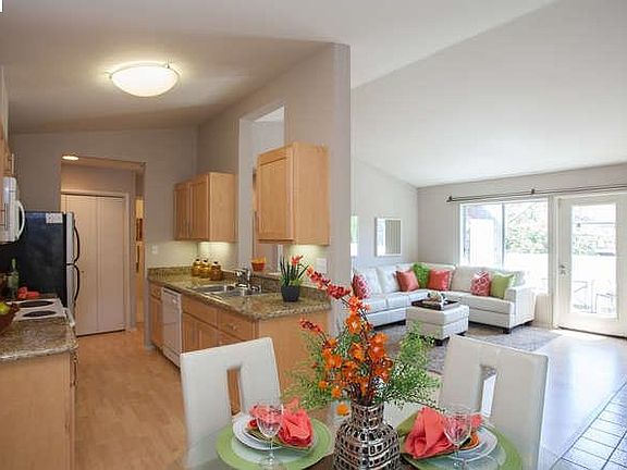 5th image of 160 Bayside Ct #407