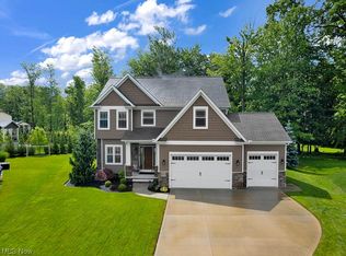 3055 Steve Guard Ct, Willoughby, OH 44094
