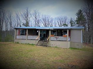 3133 Broomstraw Ridge Rd, Jumping Branch, WV 25969