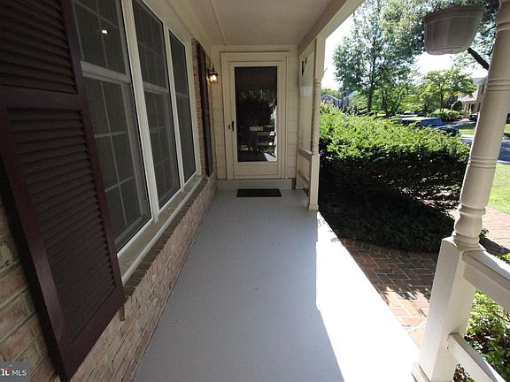 4th image of 9536 Whetstone Dr