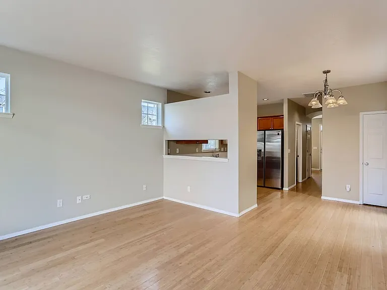 903 SE Elina Ave — Photo 6