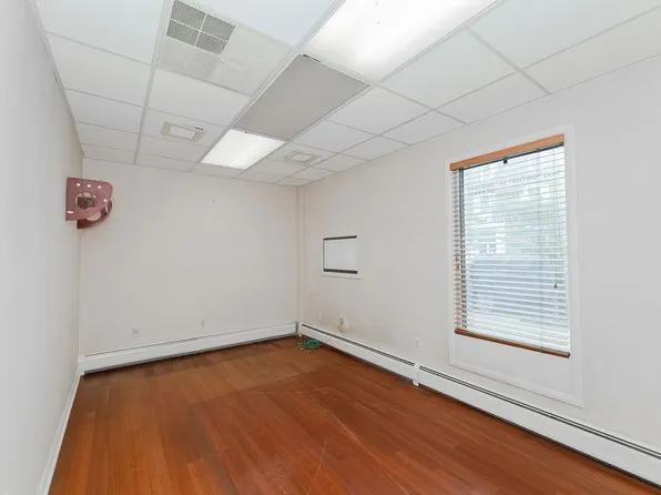 586 Kearny Avenue image 13 of 26