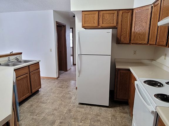 5th image of 2700 Sunset Blvd APT 3