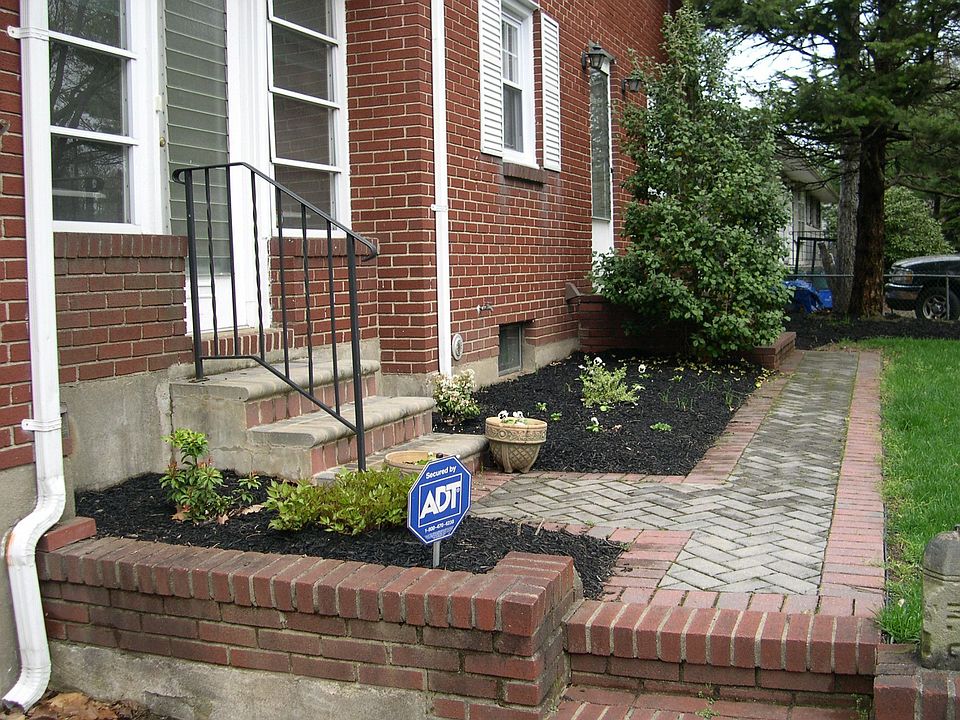 Brick Front Walkway