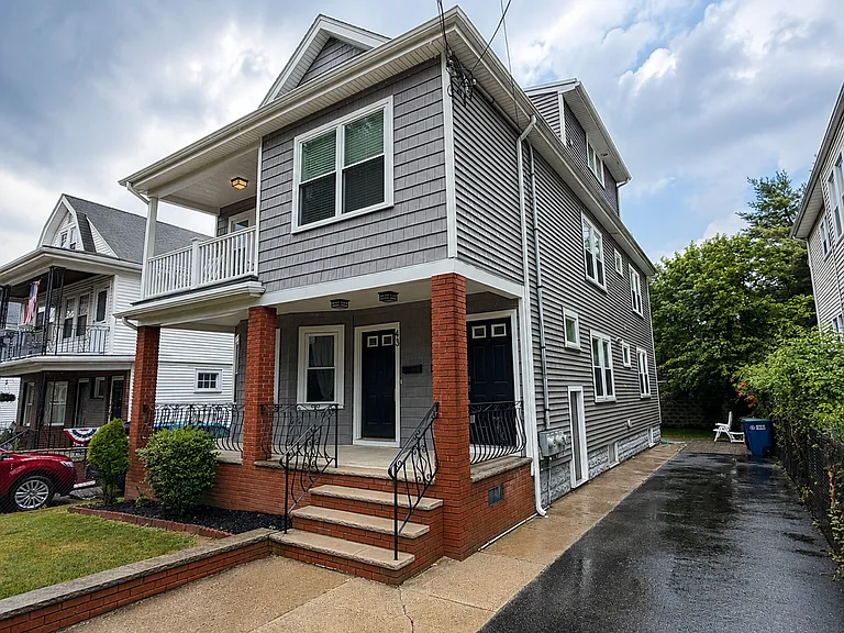 44 Garrison Ave — Photo 23