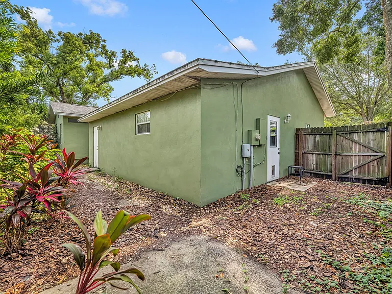 1816 Mizell Ave — Photo 31