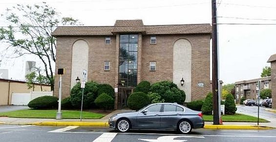 UPDATED 2 BEDROOM APARTMENT