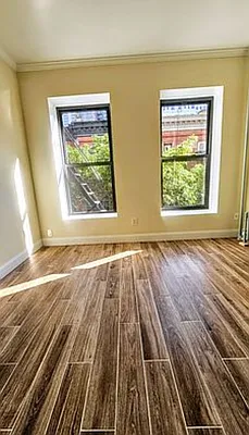 Living room, photo 2