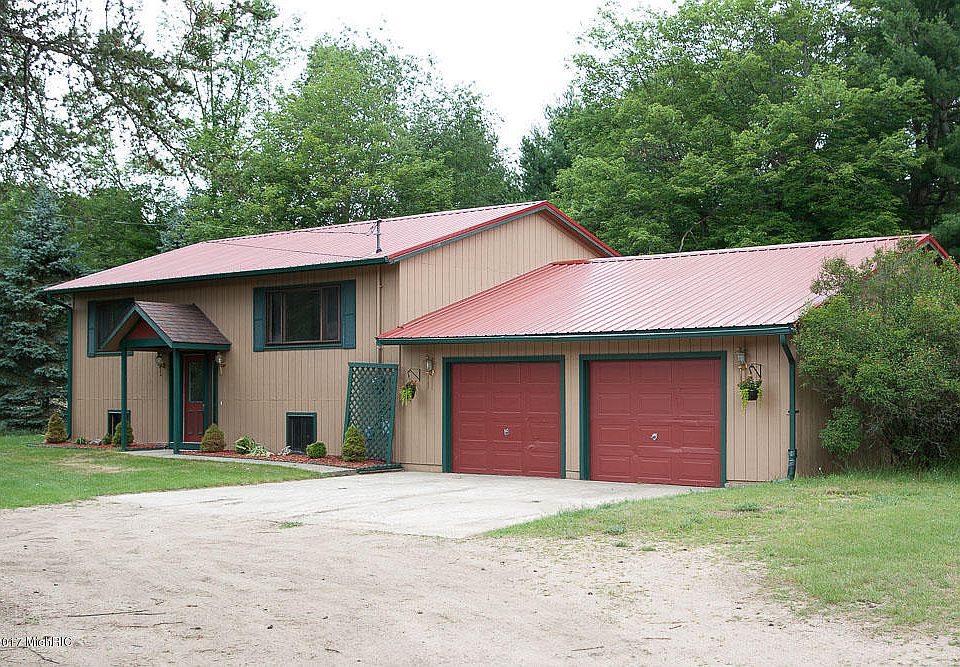 1st image of 19028 Arrowhead Ln