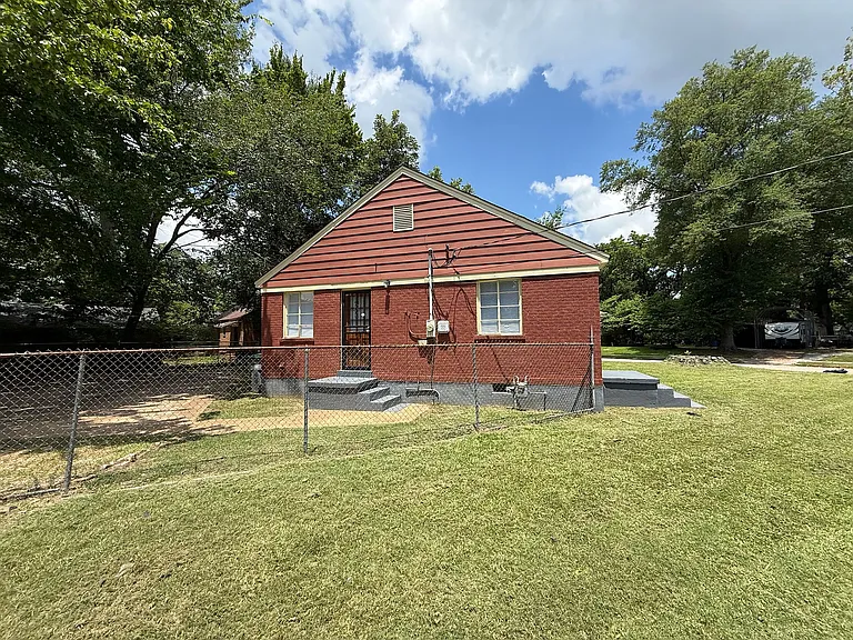 2059 Brighton Rd — Photo 10