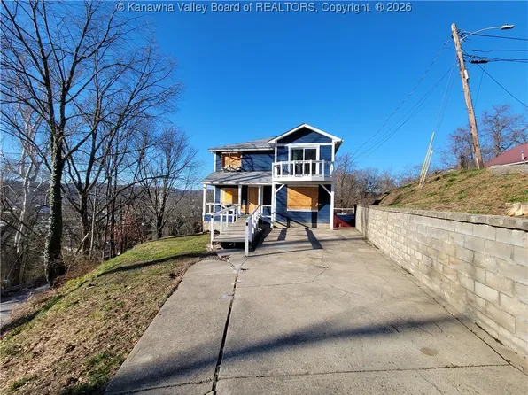 1113 Woodland Dr, Charleston, WV 25302