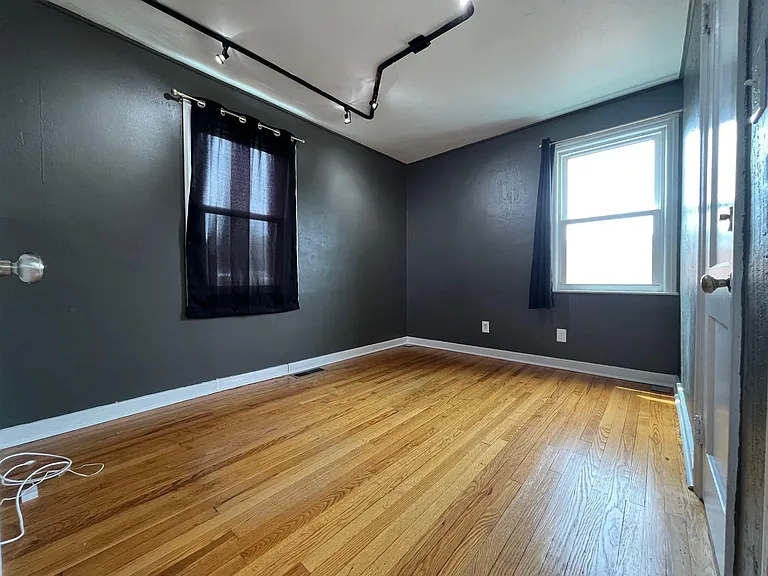 2610 Colonial Ave SW — Photo 10