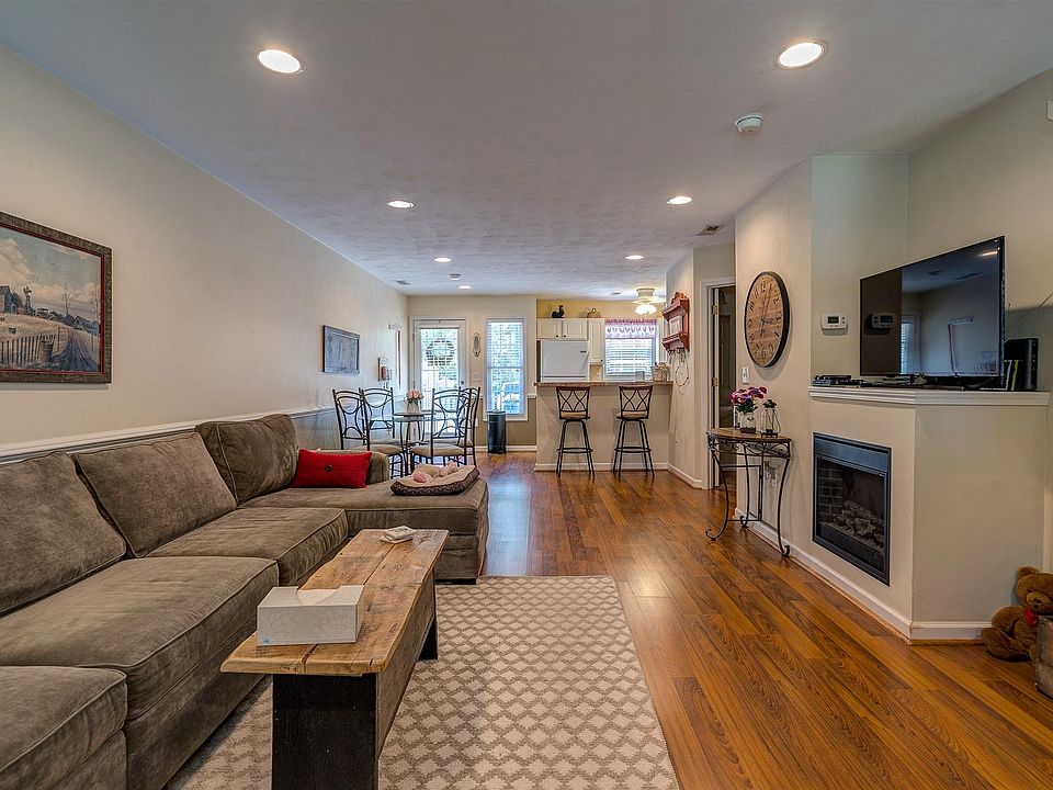 247 Ross St, Salem, VA 24153 Zillow