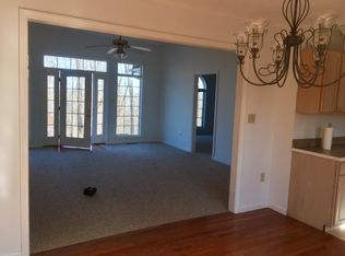 23 Hillview Heights Dr, Eddyville, KY 42038