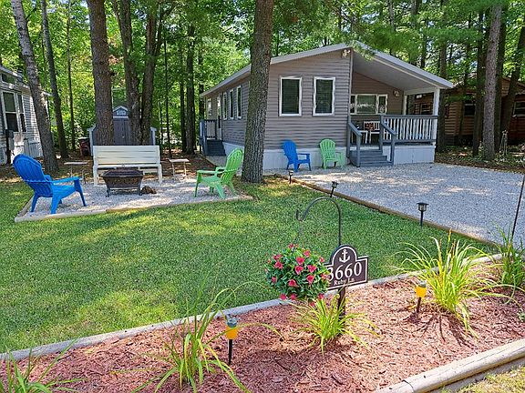 2nd image of 3660 Ruby Ln Unit 40
