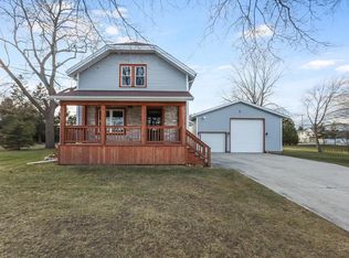 2116 S 23rd St, Manitowoc, WI 54220