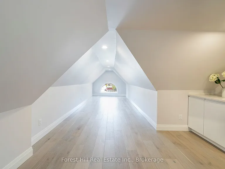 114 Ontario St #B — Photo 7
