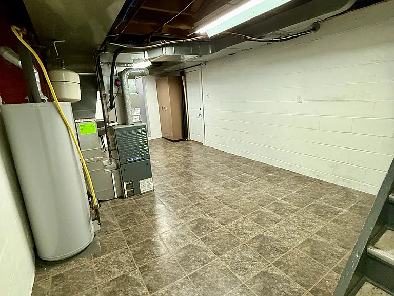 34 Wentworth Ave — Photo 13