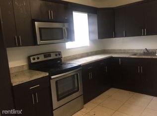 4030 SW 43rd Ave, Hollywood, FL 33023