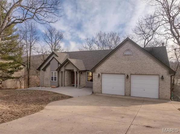 156 S Kings Rd, Lake Sherwood, MO 63357