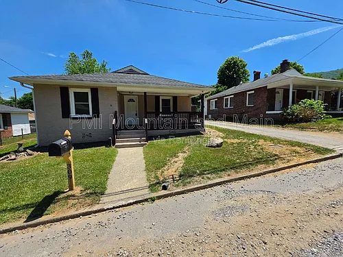 309 Dennis St Photo 1