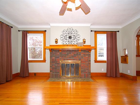 4th image of 519 E Melbourne Ave