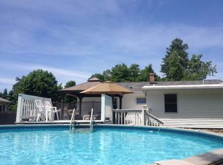 27 Flora St, Springfield, MA 01129