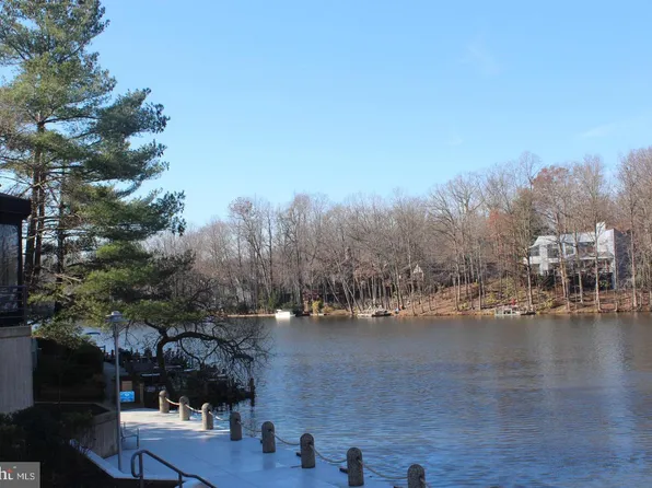 1953 Lakeport Way, Reston, VA 20191