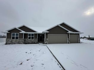 2389 Tigerwood Trl, De Pere, WI 54115