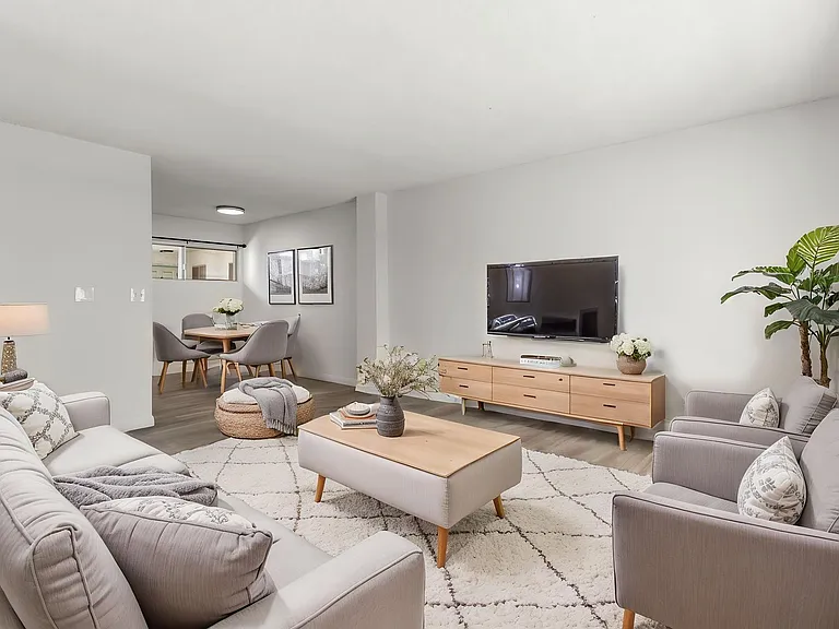 (El/Ti/Yo:B) 5139 White Oak Avenue — Photo 14