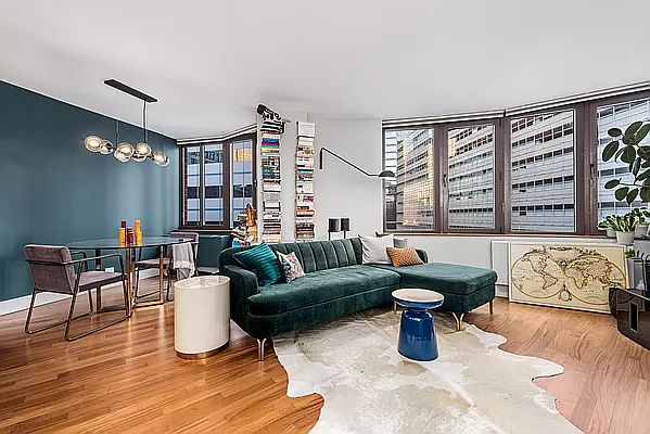 1st image of 275 Greenwich St APT 6B