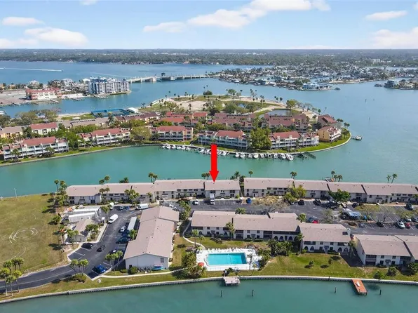 546 Plaza Seville Ct APT 88, Treasure Island, FL 33706