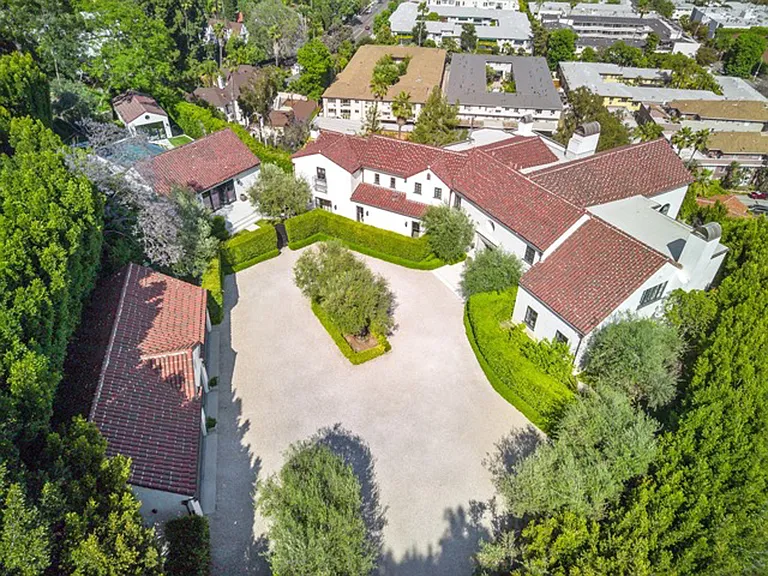 8159 Hollywood Blvd — Photo 3