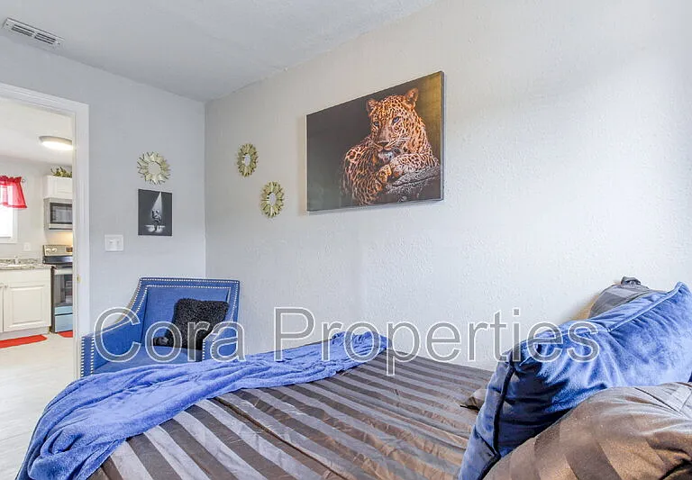 685 Sears Ave NE #4 — Photo 31