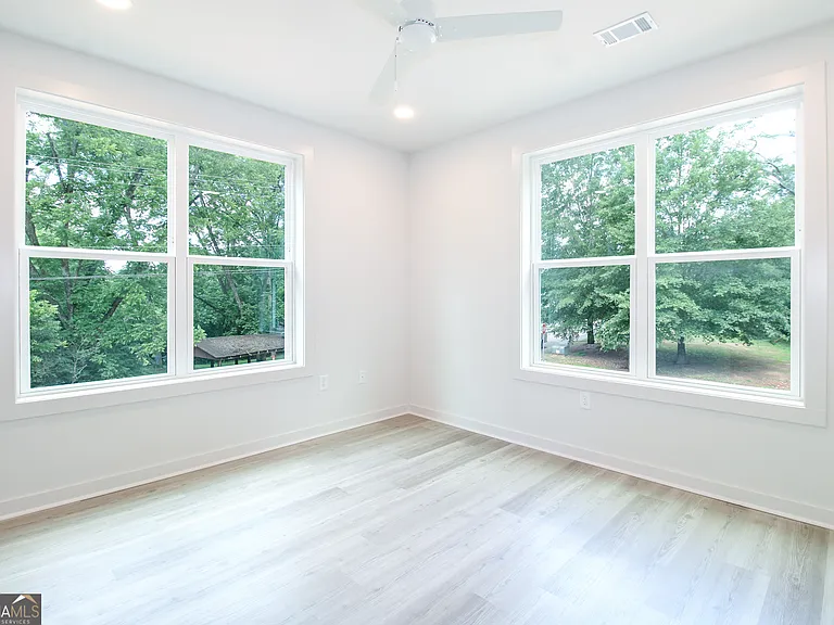240 Martha Dr #110 — Photo 9