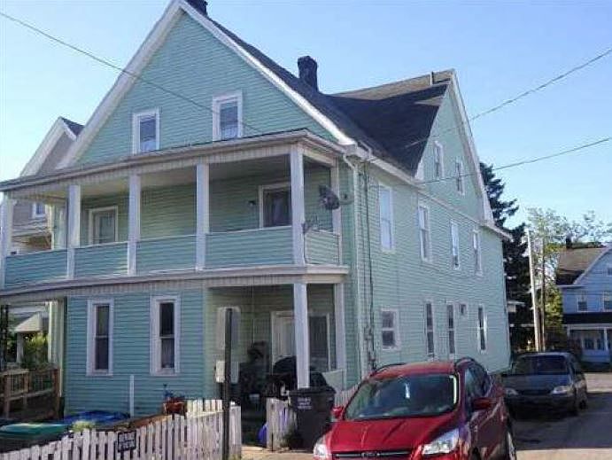 2nd image of 647 W Diamond Ave