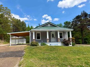 1135 W Cherry Ave, Selmer, TN 38375